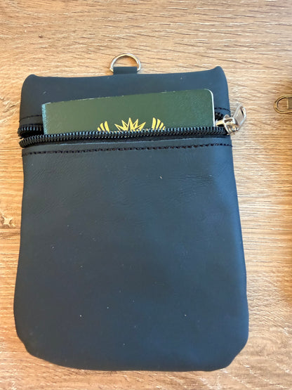 Handmade Genuine Leather
Detachable Wallet - Black